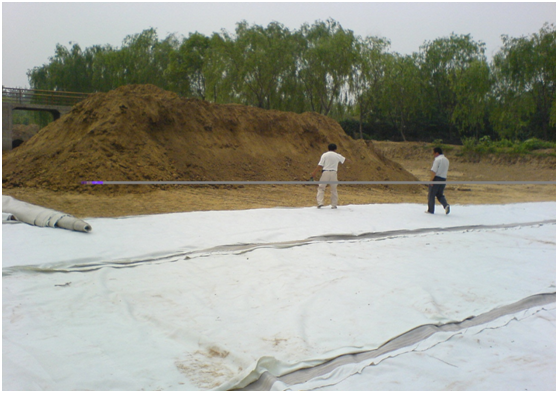 水利渠道防渗施工中黄瓜视频APP下载地址膜施工作业