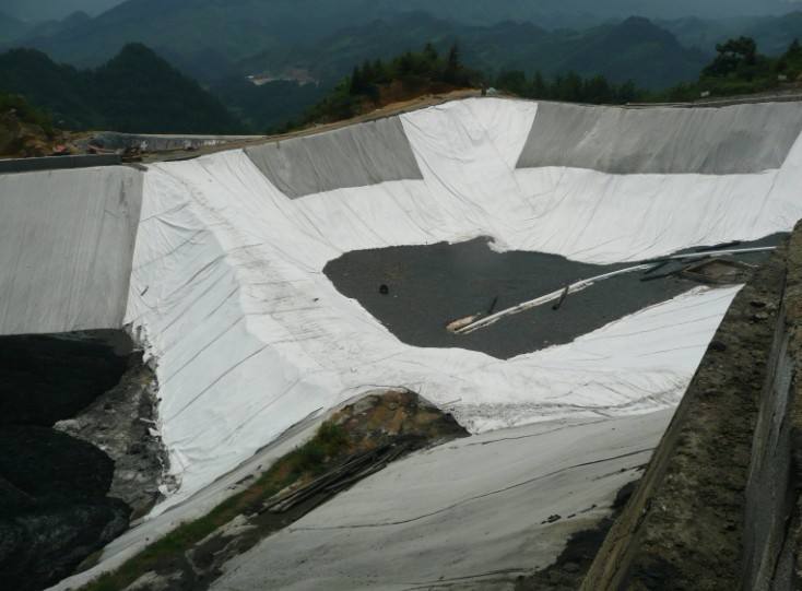 渠道断面的大小直接影响黄瓜视频APP下载地址膜的消耗量