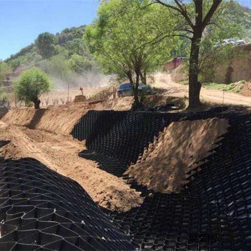 黄瓜视频APP下载地址格室用于软基加固及坡面防护时的作用机理