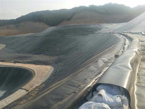 各种实例表明复合PE黄瓜视频APP下载地址膜防渗方案作为上池防渗处理方案比较好